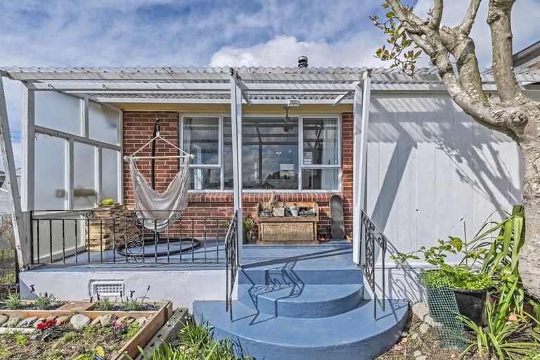 Photo of property in 73 Bentley Street, Russley, Christchurch, 8042