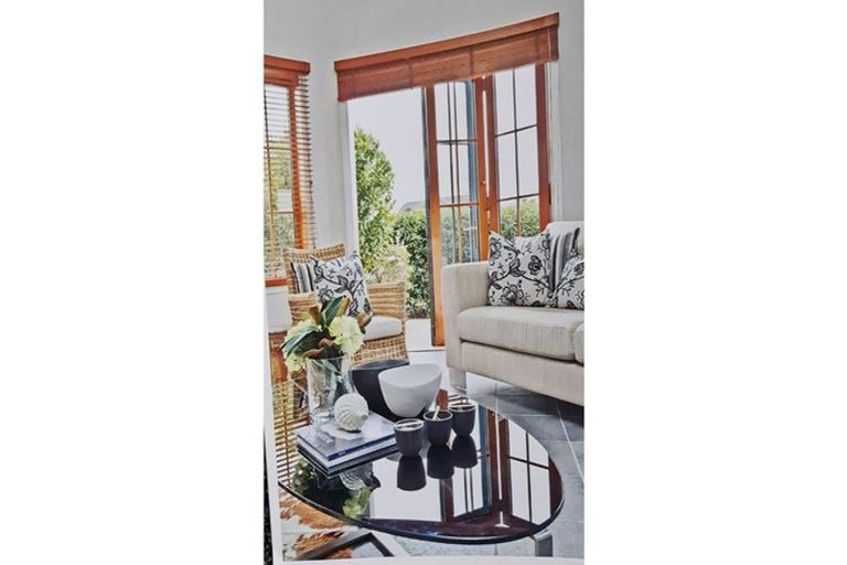 Photo of property in 3 Onemana Way, Te Atatu Peninsula, Auckland, 0610