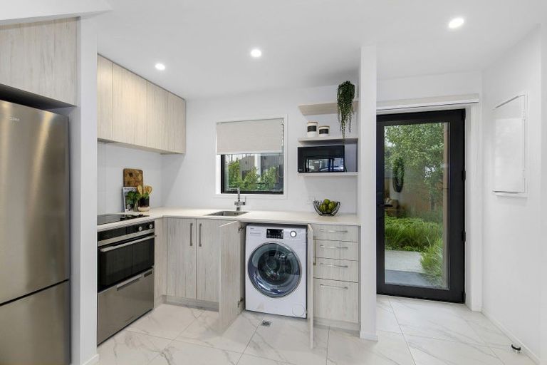 Photo of property in 5/4 Johnston Grove, Taita, Lower Hutt, 5011