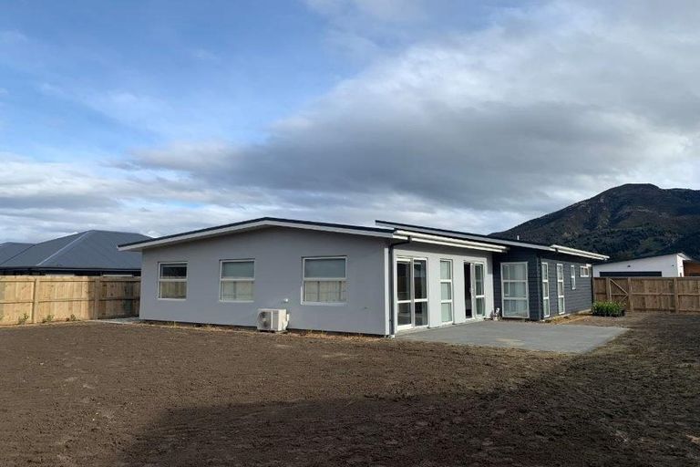 Photo of property in 5 Pennycook Place, Lake Hawea, Wanaka, 9382