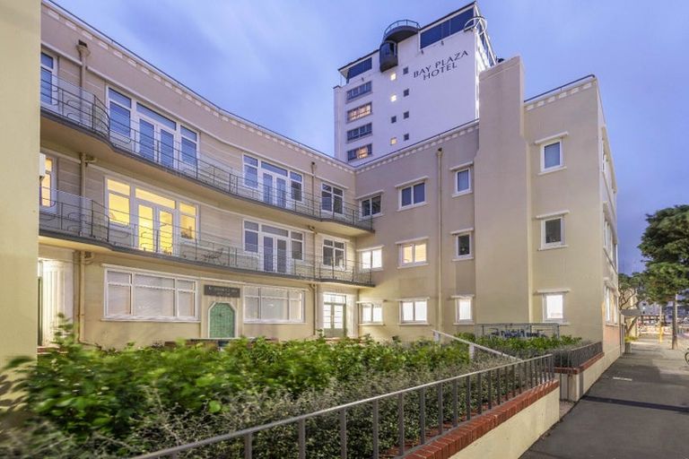 Photo of property in Fountain Court, 16/48 Oriental Parade, Oriental Bay, Wellington, 6011