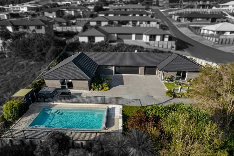 Photo of property in 10 Hayden Way, Welcome Bay, Tauranga, 3112