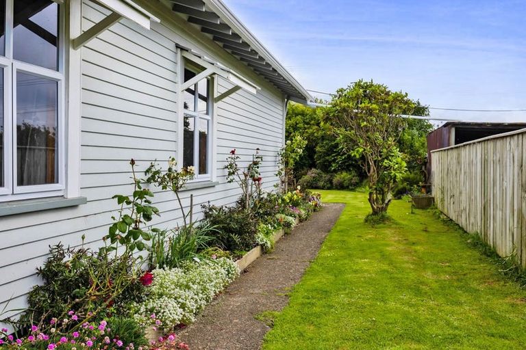 Photo of property in 570 South Road, Hawera, 4672