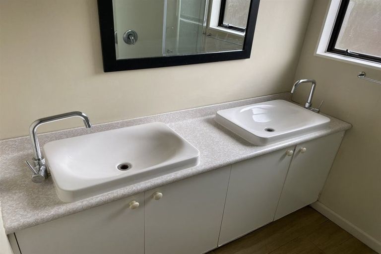 Photo of property in 8 Homer Place, Upper Riccarton, Christchurch, 8041