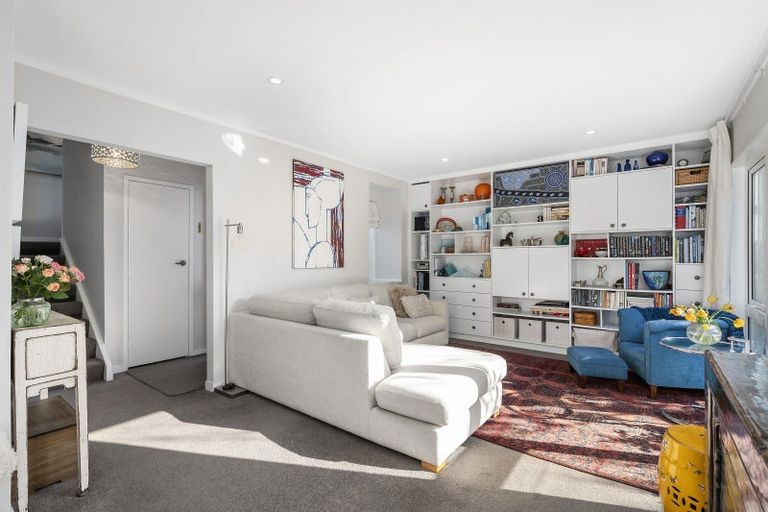 Photo of property in 9/354 Muritai Road, Eastbourne, Lower Hutt, 5013