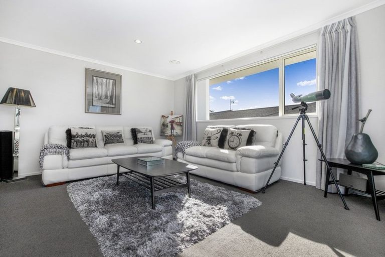 Photo of property in 19 Seaview Crescent, Hatfields Beach, Orewa, 0931