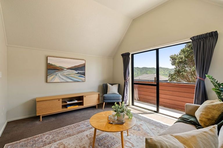 Photo of property in 14b Landsdowne Terrace, Karori, Wellington, 6012