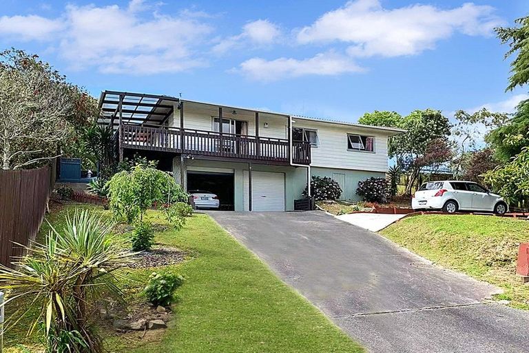 Photo of property in 68 Oreil Avenue, West Harbour, Auckland, 0618