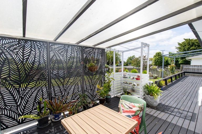 Photo of property in 71 Pipiroa Road, Ngatea, 3503