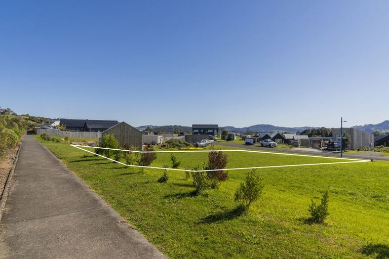 Photo of property in 13 Oliver Leighs Drive, Cooks Beach, 3591