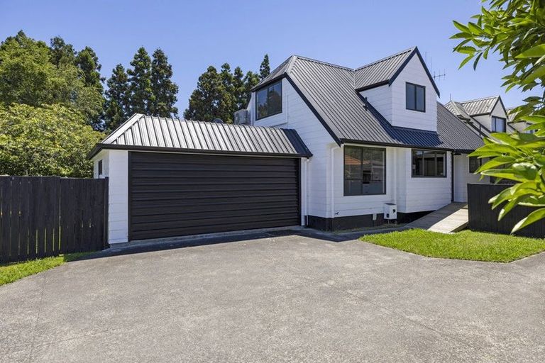 Photo of property in 21a Rimmington Drive, Hamilton Lake, Hamilton, 3204