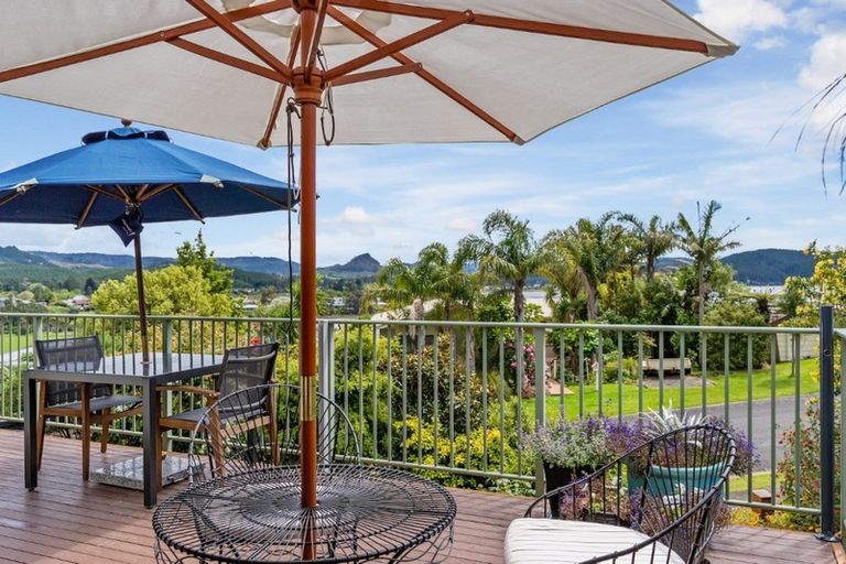 Photo of property in 117 Bruce Wallace Place, Whangamata, 3620