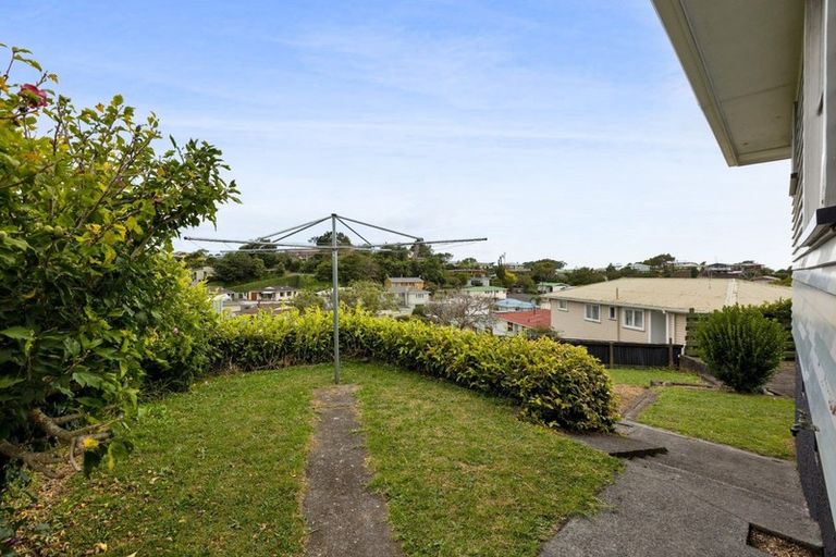Photo of property in 8 Penrith Street, Westown, New Plymouth, 4310