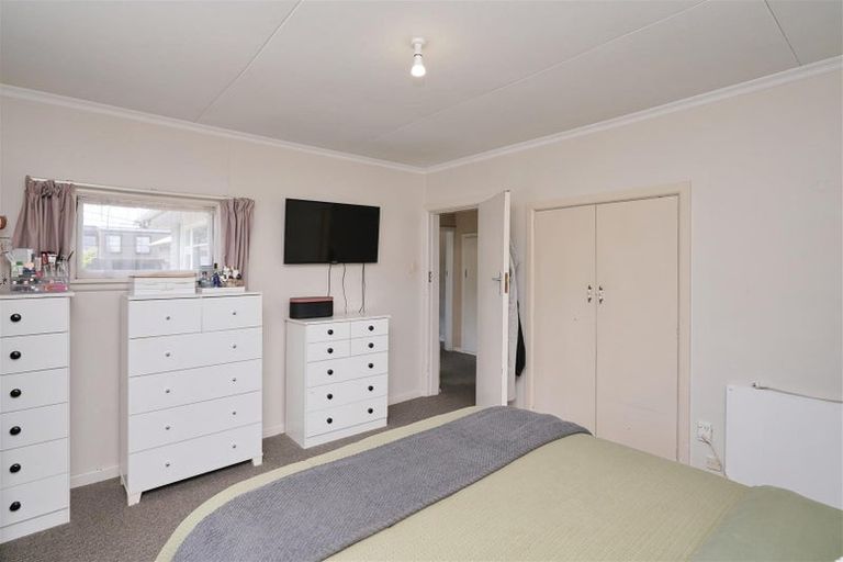 Photo of property in 24 Lincoln Road, Hillmorton, Christchurch, 8024