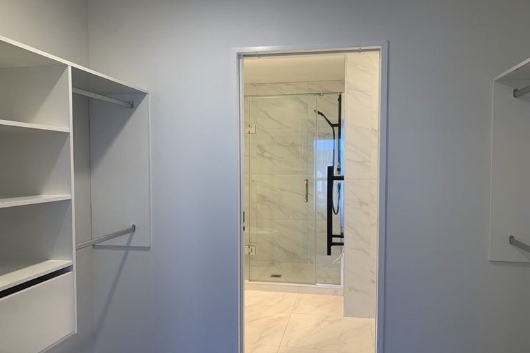 Photo of property in 115 Waekahu Road, Westgate, 0814