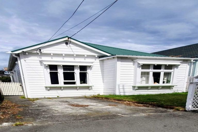 Photo of property in 37 Te Whiti Street, Kilbirnie, Wellington, 6022