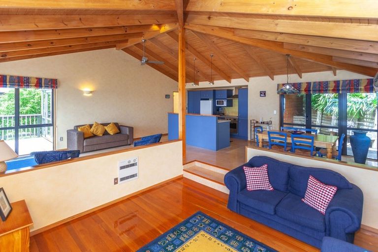 Photo of property in 57 Motuhoa Road, Tairua, 3508