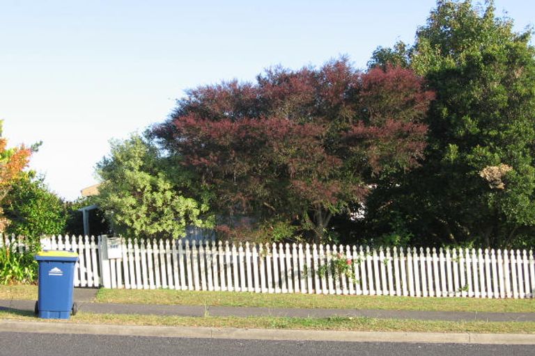 Photo of property in 146 Oaktree Avenue, Browns Bay, Auckland, 0630