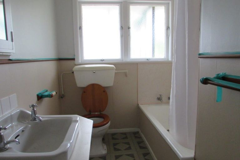 Photo of property in 1063a Fergusson Drive, Clouston Park, Upper Hutt, 5018