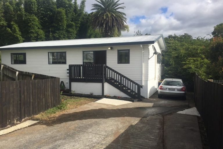 Photo of property in 49a Clayburn Road, Glen Eden, Auckland, 0602