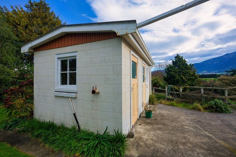 Photo of property in 79 Old Beach Road, Kaikoura Flat, Kaikoura, 7371