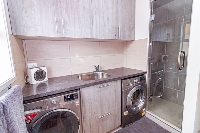 Photo of property in 98 Matai Street, Castlecliff, Whanganui, 4501