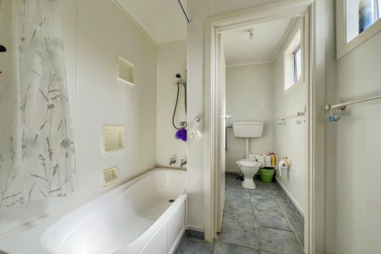 Photo of property in 1e Te Kaha Church Road, Te Kaha, Opotiki, 3199