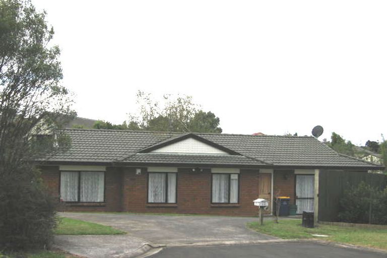 Photo of property in 10 Wyatt Place, Glendene, Auckland, 0602