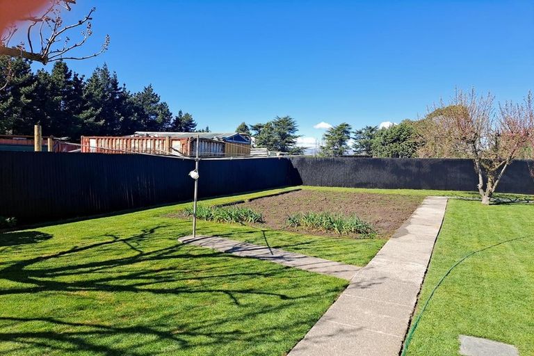 Photo of property in 695 Main South Road, Islington, Christchurch, 8042