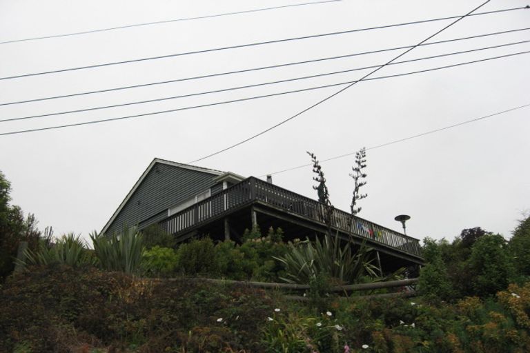 Photo of property in 4 Brenchley Road, Lyttelton, 8082