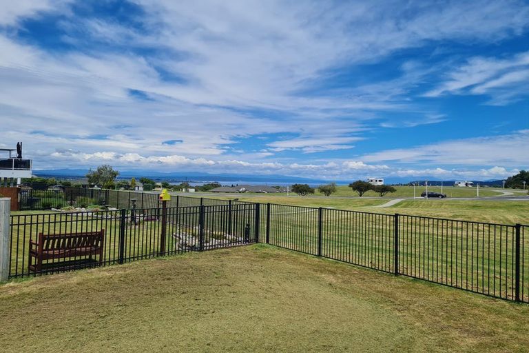 Photo of property in 50 Huka Heights Drive, Rangatira Park, Taupo, 3330