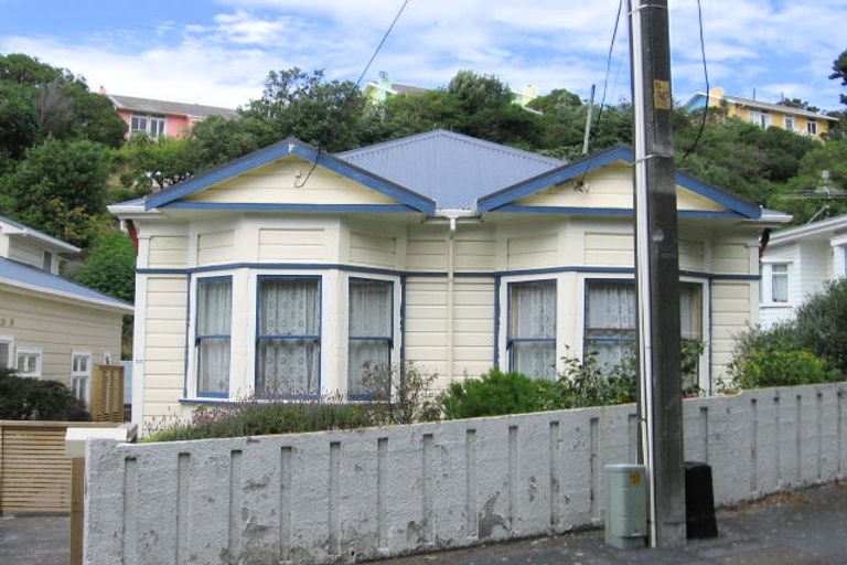 Photo of property in 25 Beach Street, Island Bay, Wellington, 6023