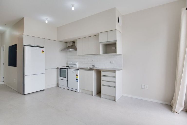 Photo of property in 33 Karo Drive, Te Aro, Wellington, 6011
