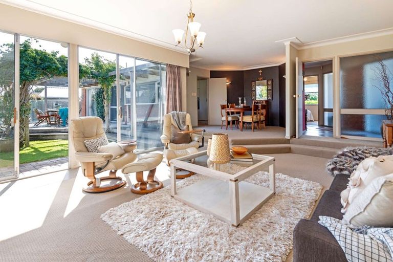 Photo of property in 10 Roadley Avenue, Sunnyhills, Auckland, 2010