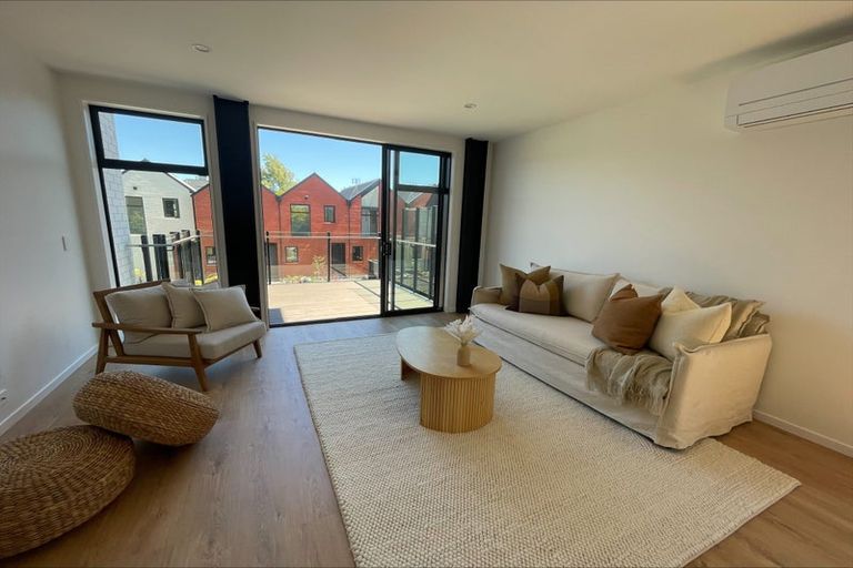 Photo of property in 11 Donald Place, Stillwater, Silverdale, 0993