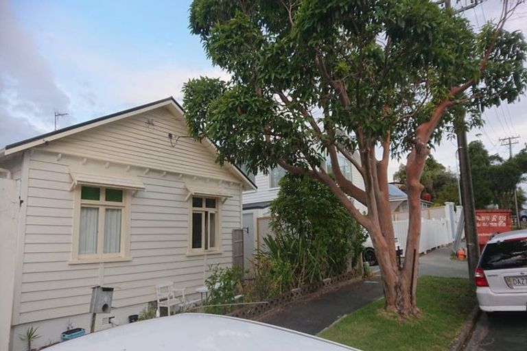 Photo of property in 6 Bulwer Street, Devonport, Auckland, 0624