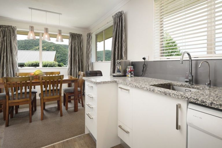 Photo of property in 67a Moana View Road, Waikawa, Picton, 7220