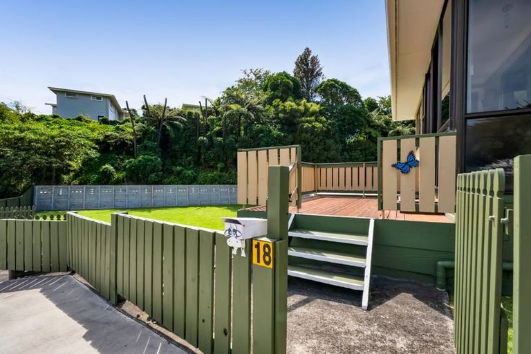 Photo of property in 18 Shaldon Crescent, Blagdon, New Plymouth, 4310