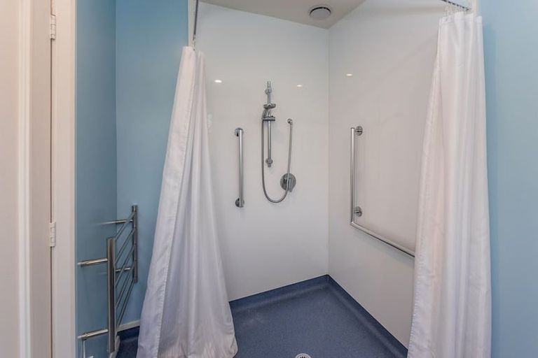 Photo of property in 2/75 Garreg Road, Bryndwr, Christchurch, 8052