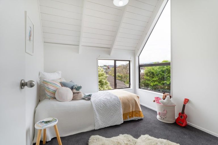 Photo of property in 43 Lakewood Avenue, Churton Park, Wellington, 6037