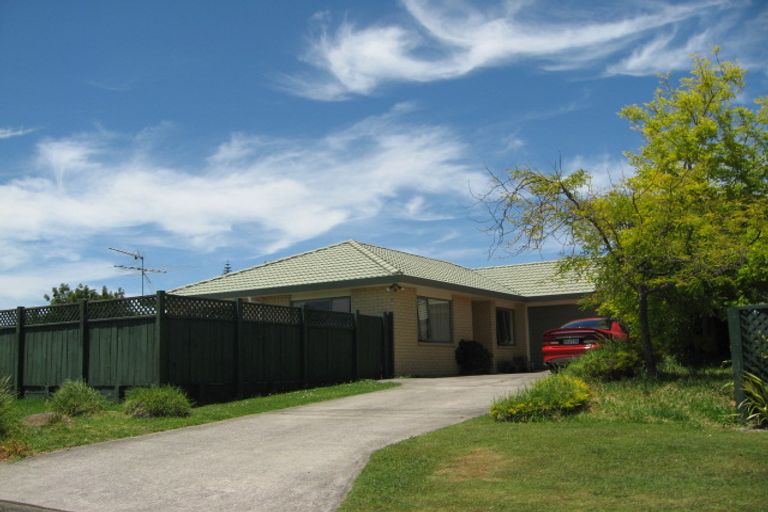 Photo of property in 11 Charles Miller Court, Clarks Beach, 2122