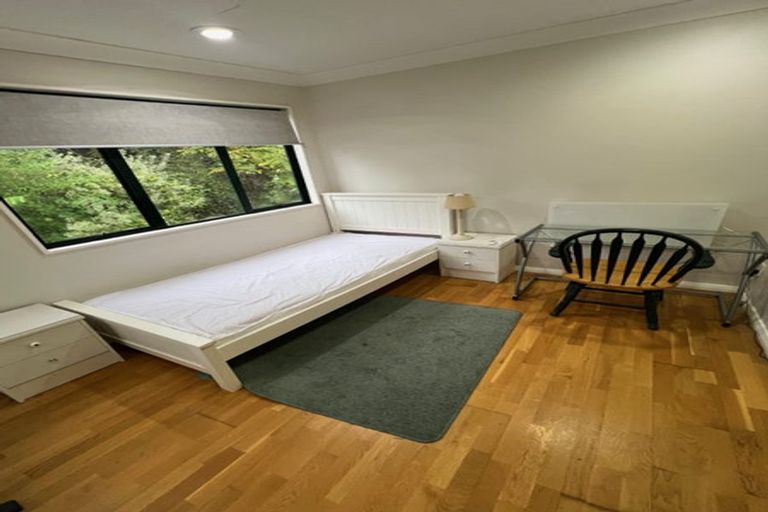 Photo of property in 6 David Beattie Place, Chatswood, Auckland, 0626