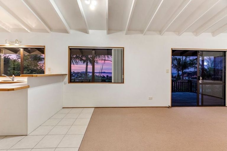 Photo of property in 26 Kauri Road, Stanmore Bay, Whangaparaoa, 0932