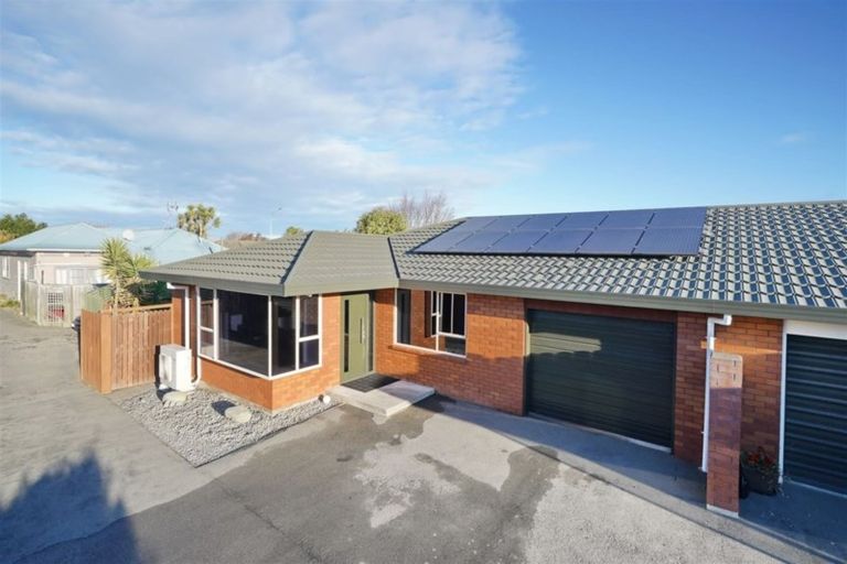 Photo of property in 2/109 Main North Road, Papanui, Christchurch, 8052