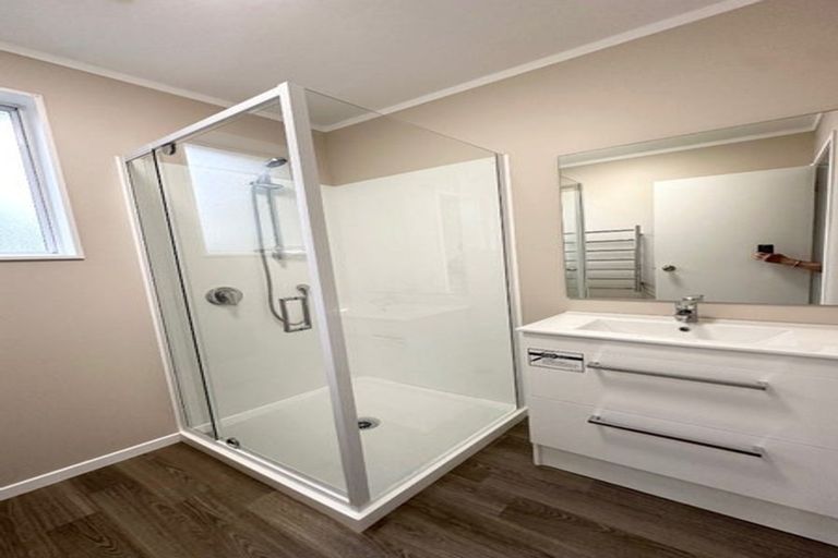 Photo of property in 1/6 Penion Drive, Flat Bush, Auckland, 2023