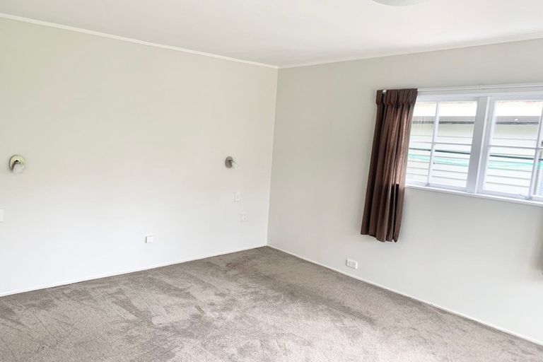 Photo of property in 44 Merriefield Avenue, Forrest Hill, Auckland, 0620