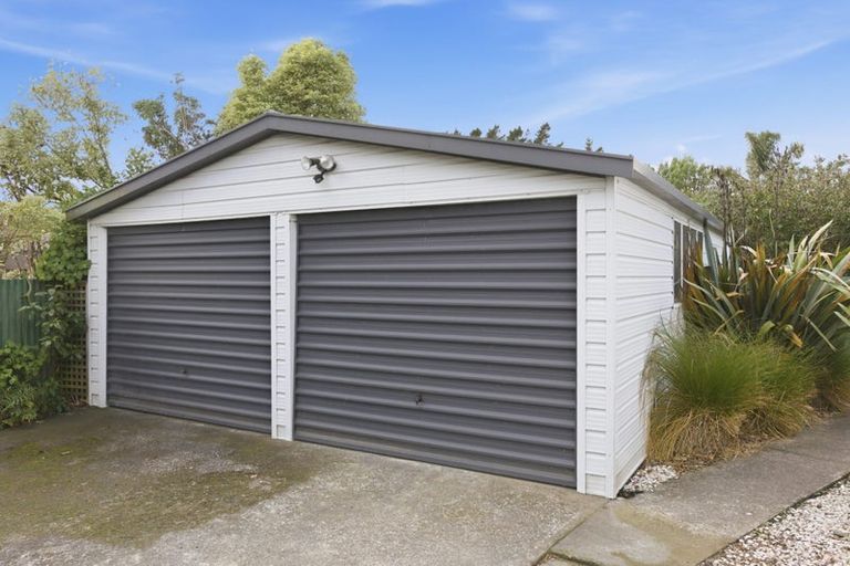 Photo of property in 20 Ngahere Street, Inglewood, 4330