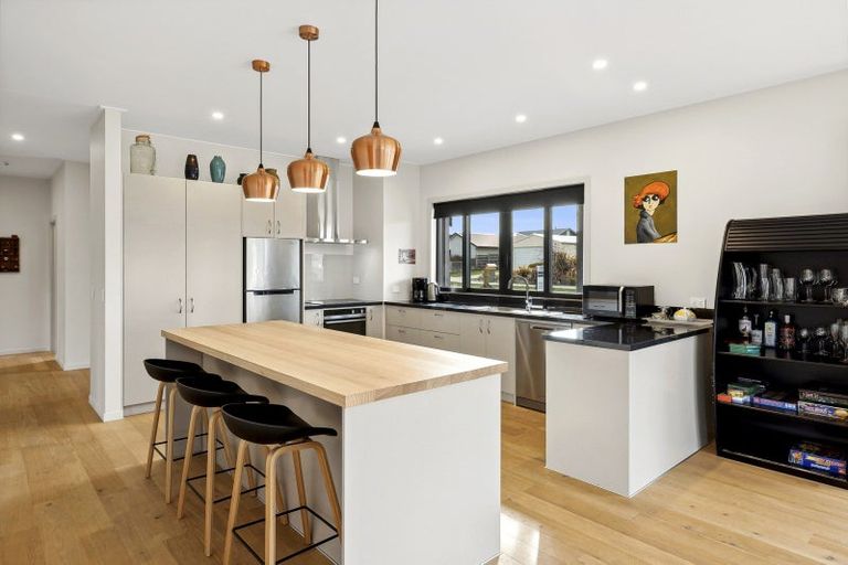 Photo of property in 8 Hebbard Court, Albert Town, Wanaka, 9305