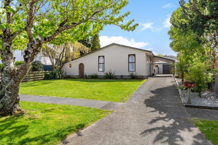 Photo of property in 114 California Drive, Totara Park, Upper Hutt, 5018