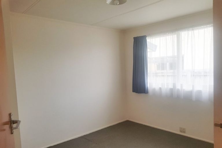 Photo of property in 156 Centreway Road, Orewa, 0931